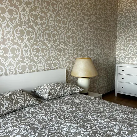 شقة Front - 3 Bedrooms