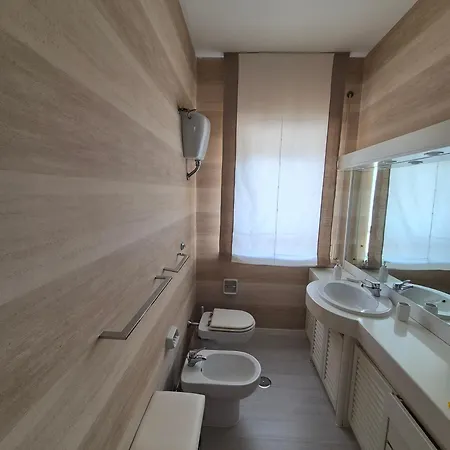 Front - 3 Bedrooms باري