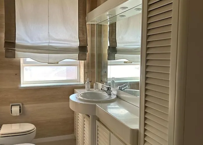 Front - 3 Bedrooms Lejlighed