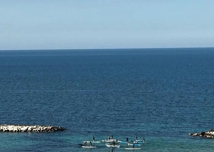 Front - 3 Bedrooms Lejlighed *