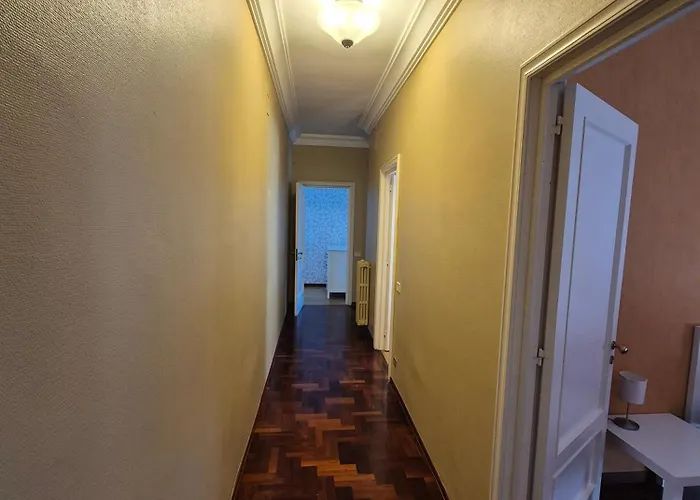 Front - 3 Bedrooms Lejlighed *