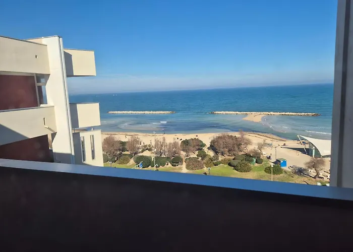 Lejlighed Front - 3 Bedrooms