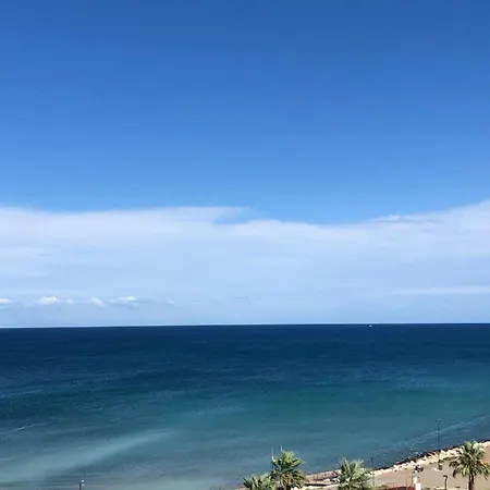 Lejlighed Front - 3 Bedrooms *