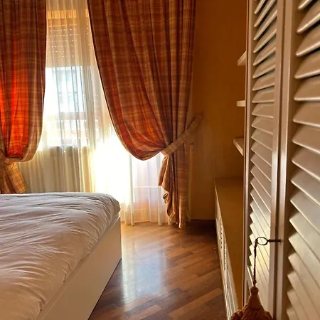 Front - 3 Bedrooms Lejlighed *