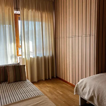 Front - 3 Bedrooms Бари