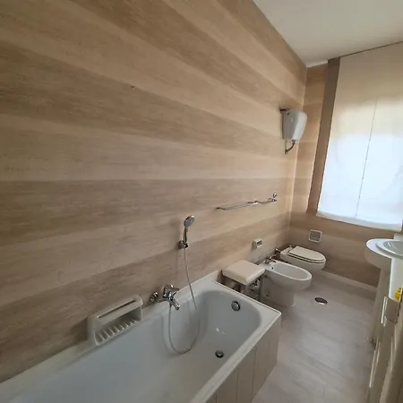 Apartment Front - 3 Bedrooms Bari