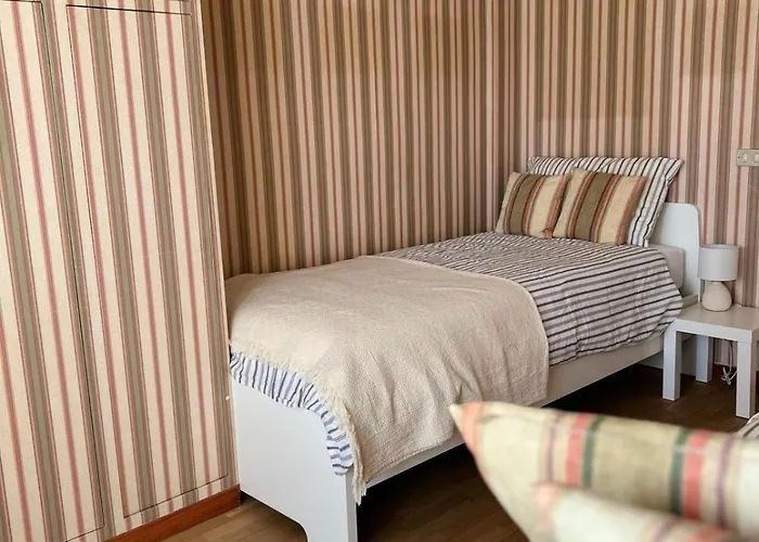 Lägenhet Front - 3 Bedrooms