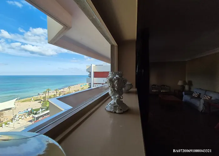 Lägenhet Front - 3 Bedrooms