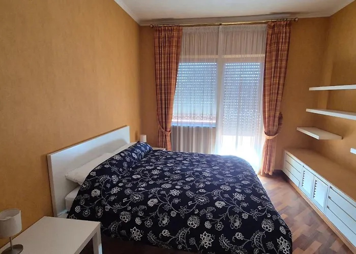 Lägenhet Front - 3 Bedrooms