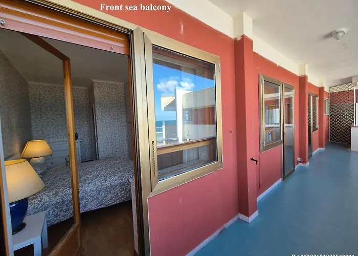 Front - 3 Bedrooms * Bari